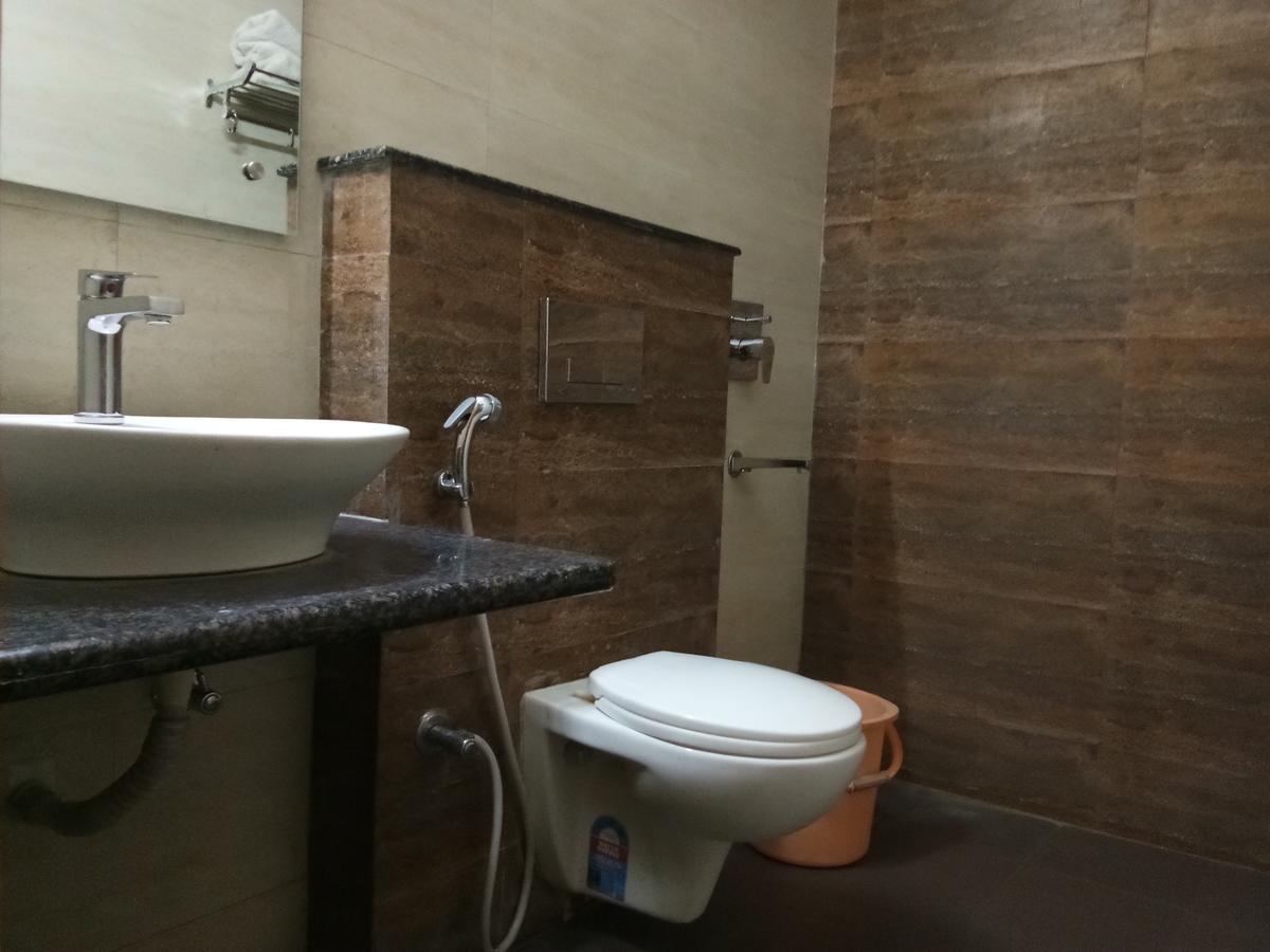 Hotel Delux Inn Агра Екстер'єр фото