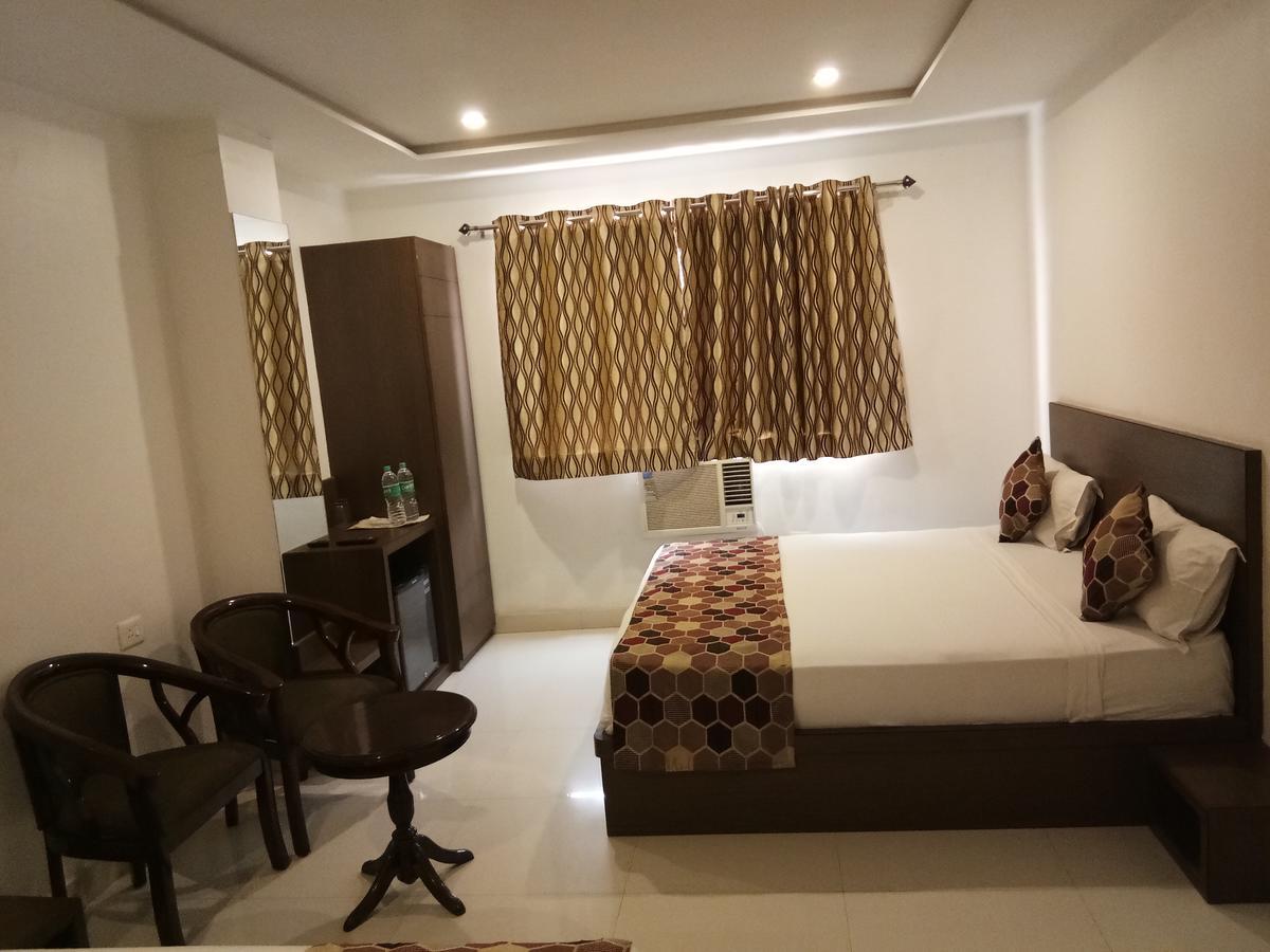 Hotel Delux Inn Агра Екстер'єр фото