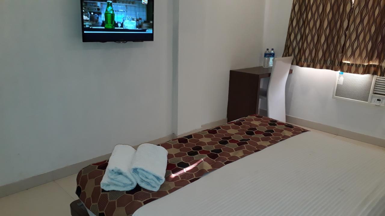 Hotel Delux Inn Агра Екстер'єр фото
