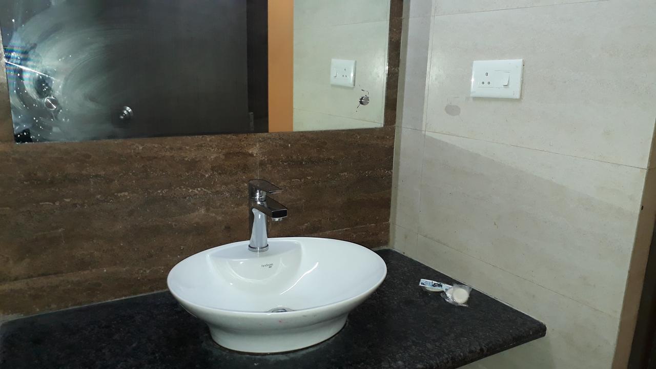 Hotel Delux Inn Агра Екстер'єр фото
